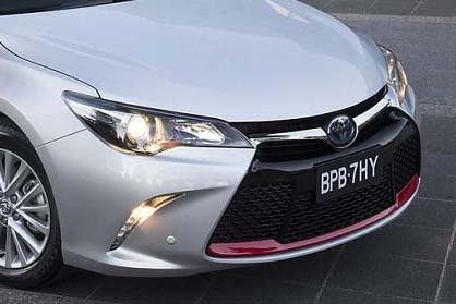 Toyota Camry ban dac biet &quot;chot gia&quot; 753 trieu dong-Hinh-6